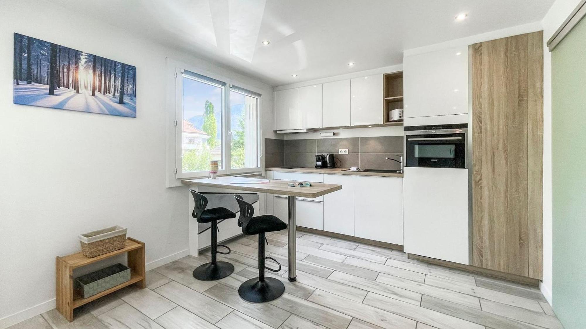 Homey Tidy - New / Proche Centre Annecy / Parking Gratuit / Logement Entierement Equipe Екстериор снимка