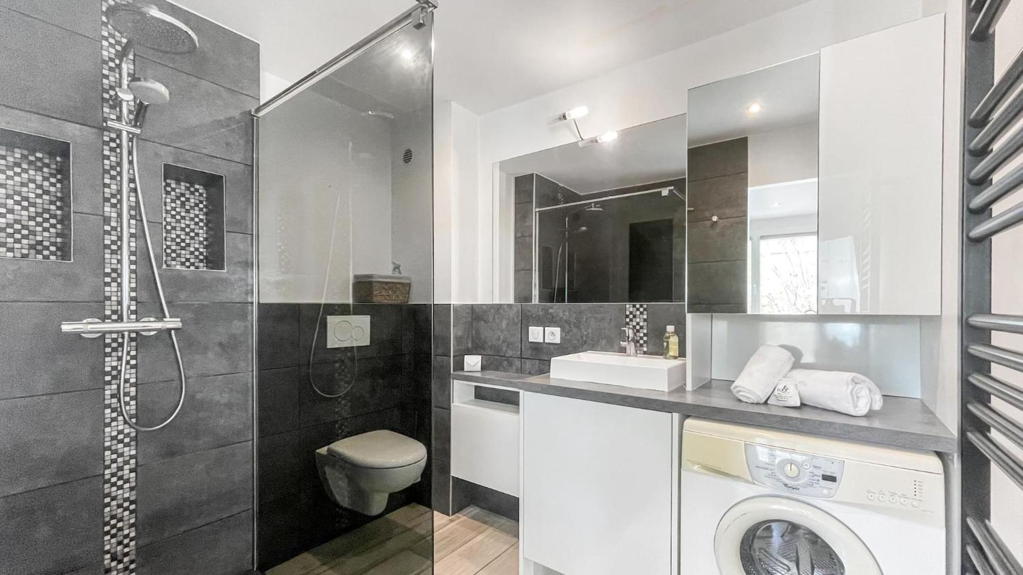Homey Tidy - New / Proche Centre Annecy / Parking Gratuit / Logement Entierement Equipe Екстериор снимка